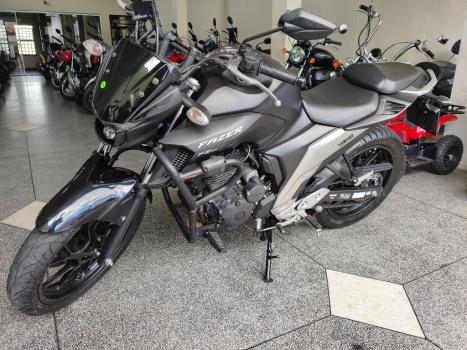 YAMAHA FZ 25 250 Fazer Flex , Foto 4