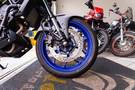 YAMAHA MT-03 300 , Foto 3 YAMAHA MT-03 300 , Foto 3