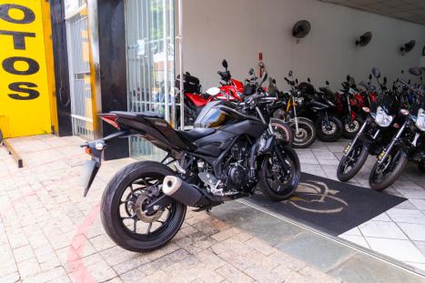 YAMAHA MT-03 300 , Foto 3 YAMAHA MT-03 300 , Foto 3