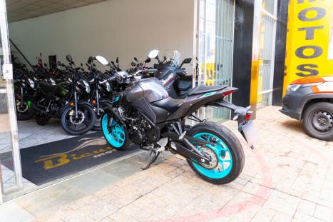 YAMAHA MT-03 300 , Foto 3