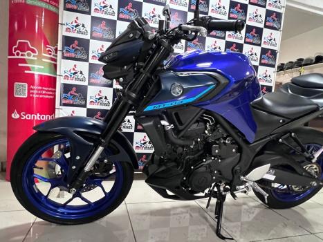 YAMAHA MT-03 300 , Foto 2