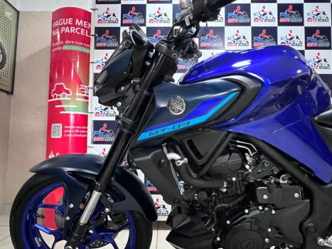 YAMAHA MT-03 300 , Foto 3