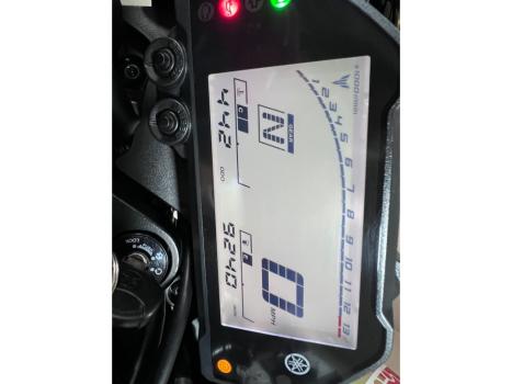 YAMAHA MT-03 300 , Foto 6