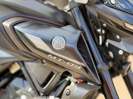 YAMAHA MT-03 300 , Foto 5