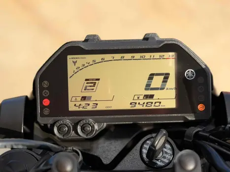 YAMAHA MT-03 300 , Foto 12