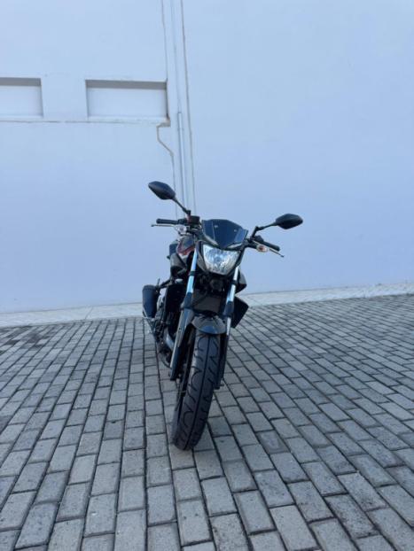 YAMAHA MT-03 300 , Foto 5
