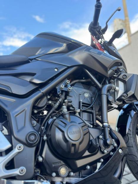 YAMAHA MT-03 300 , Foto 6