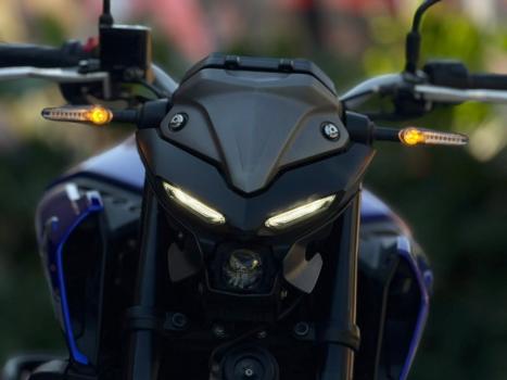 YAMAHA MT-03 300 , Foto 2