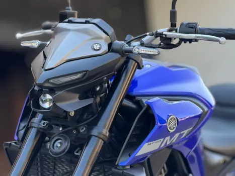 YAMAHA MT-03 300 , Foto 12