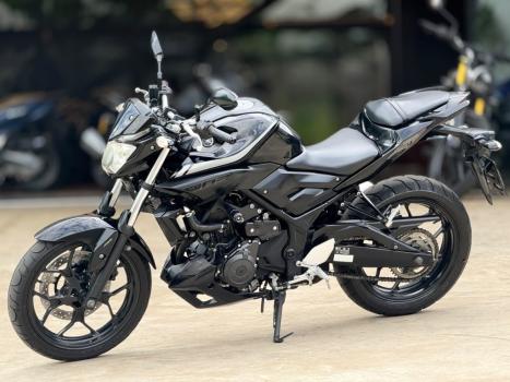 YAMAHA MT-03 300 , Foto 5