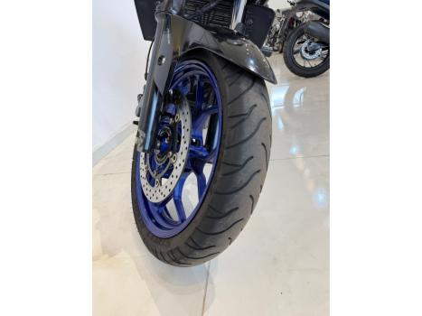 YAMAHA MT-03 300 , Foto 3