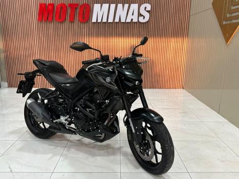 YAMAHA MT-03 300 , Foto 3