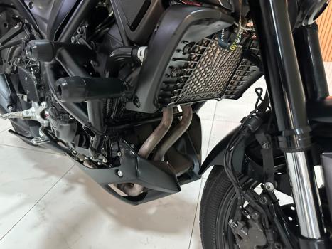 YAMAHA MT-03 300 , Foto 6