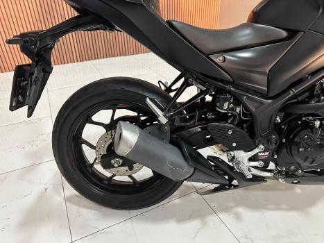 YAMAHA MT-03 300 , Foto 8