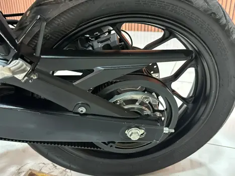 YAMAHA MT-03 300 , Foto 11
