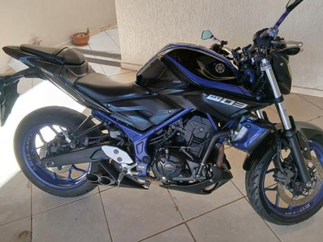 YAMAHA MT-03 300 ABS, Foto 2