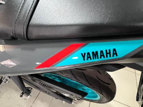 YAMAHA MT-03 300 ABS, Foto 6
