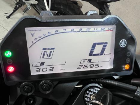 YAMAHA MT-03 300 ABS, Foto 7