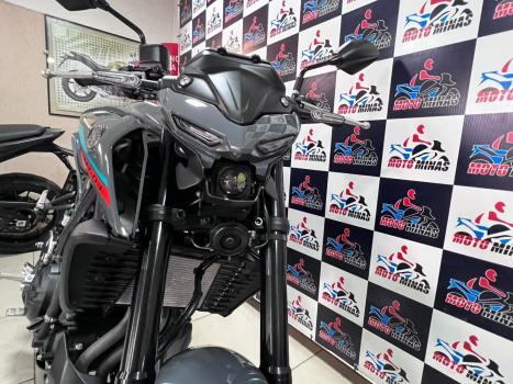 YAMAHA MT-03 300 ABS, Foto 11