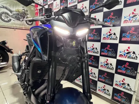 YAMAHA MT-03 300 ABS, Foto 11