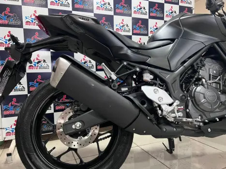 YAMAHA MT-03 300 ABS, Foto 7