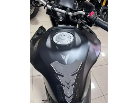 YAMAHA MT-03 300 ABS, Foto 11
