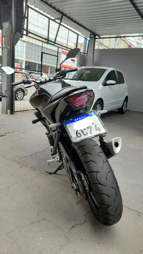 YAMAHA MT-03 300 ABS, Foto 9