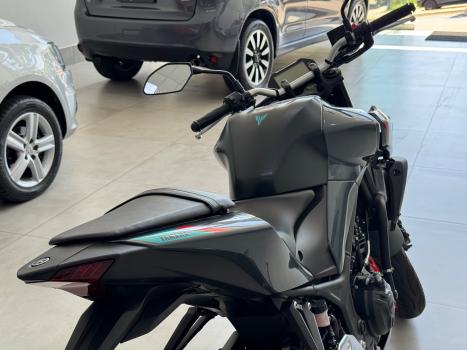 YAMAHA MT-03 300 ABS, Foto 2