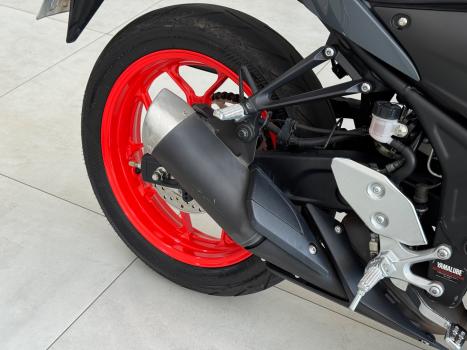 YAMAHA MT-03 300 ABS, Foto 6