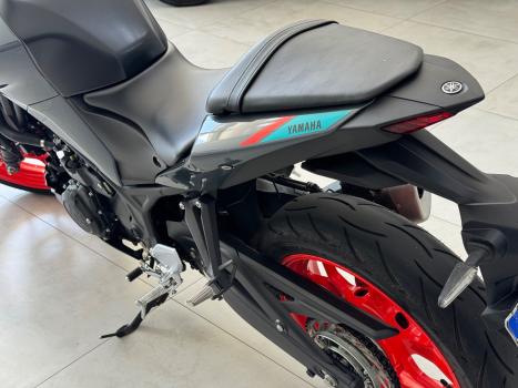 YAMAHA MT-03 300 ABS, Foto 7