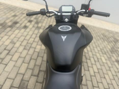 YAMAHA MT-03 300 ABS, Foto 5