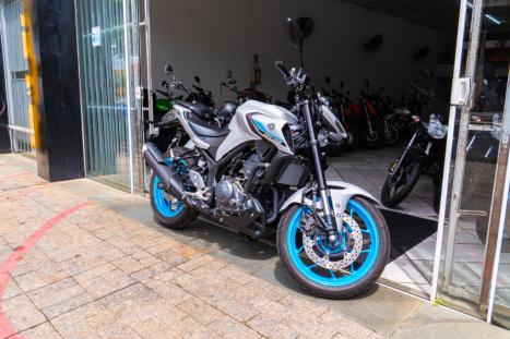 YAMAHA MT-03 300 ABS, Foto 1