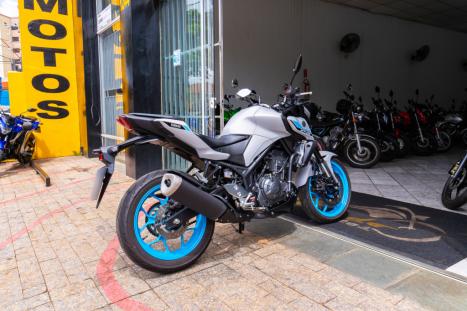 YAMAHA MT-03 300 ABS, Foto 4
