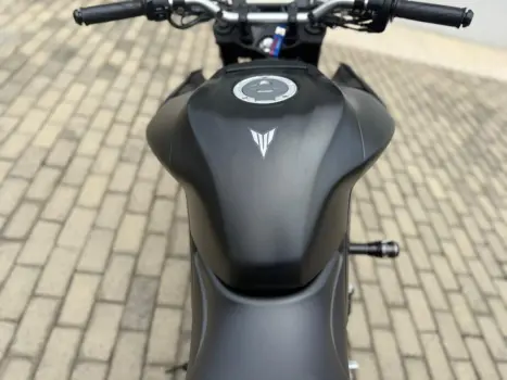 YAMAHA MT-03 300 ABS, Foto 4