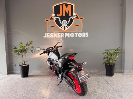 YAMAHA MT-03 300 ABS, Foto 7