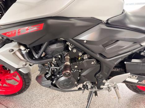 YAMAHA MT-03 300 ABS, Foto 8