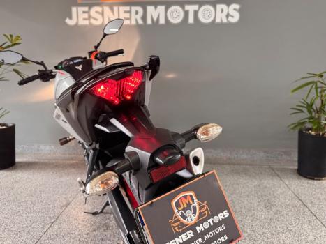 YAMAHA MT-03 300 ABS, Foto 9