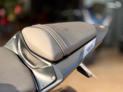 YAMAHA MT-03 300 ABS, Foto 2