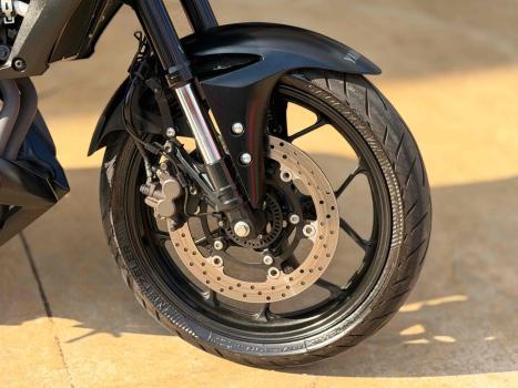 YAMAHA MT-03 300 ABS, Foto 4