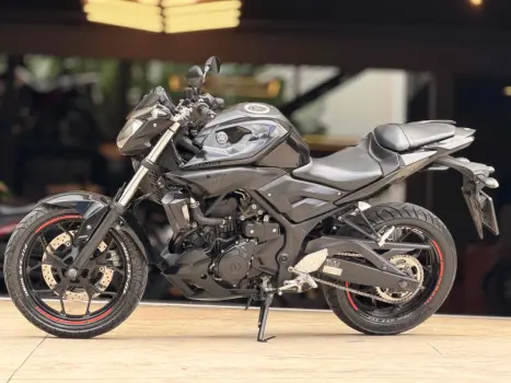 YAMAHA MT-03 300 ABS, Foto 5