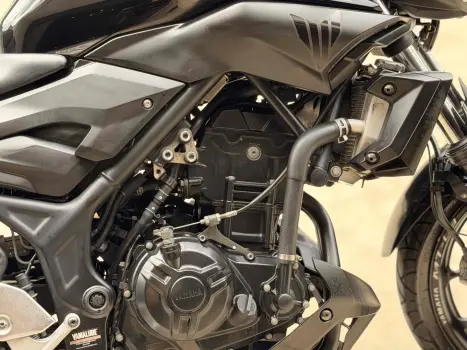 YAMAHA MT-03 300 ABS, Foto 7