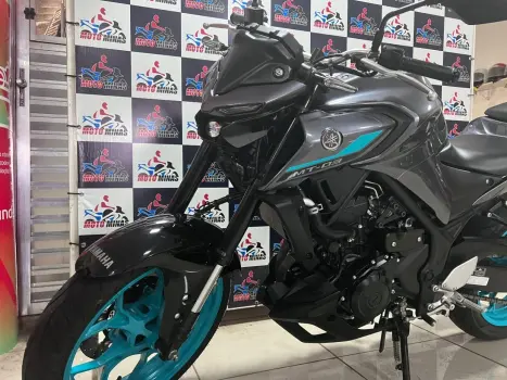 YAMAHA MT-03 300 ABS, Foto 2