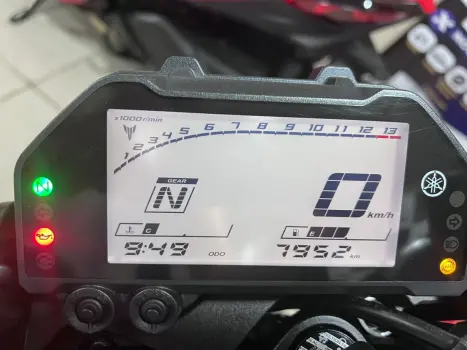 YAMAHA MT-03 300 ABS, Foto 9