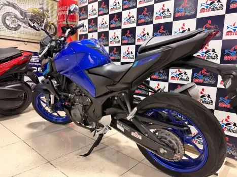YAMAHA MT-03 300 ABS, Foto 9