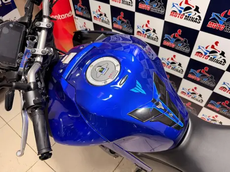 YAMAHA MT-03 300 ABS, Foto 12