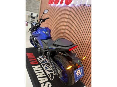 YAMAHA MT-03 300 ABS, Foto 3