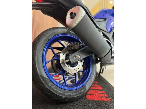 YAMAHA MT-03 300 ABS, Foto 10