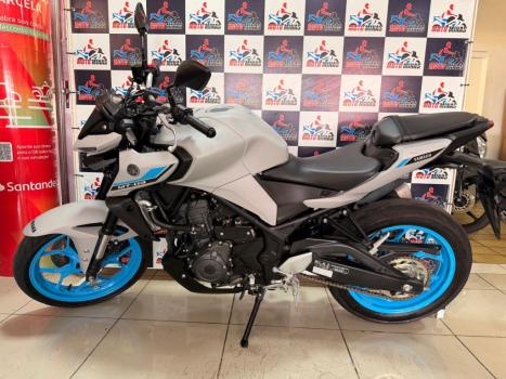 YAMAHA MT-03 300 ABS, Foto 1