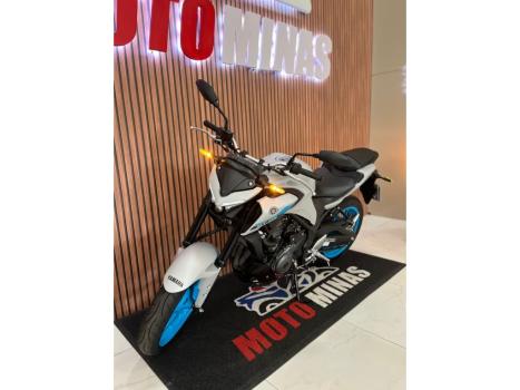 YAMAHA MT-03 300 ABS, Foto 5