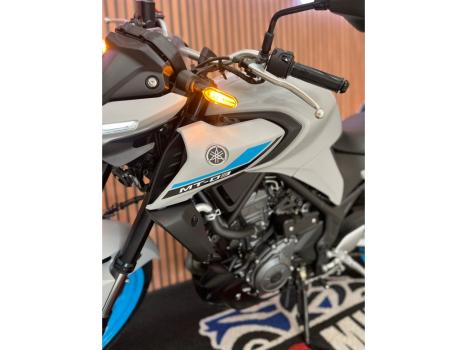 YAMAHA MT-03 300 ABS, Foto 6
